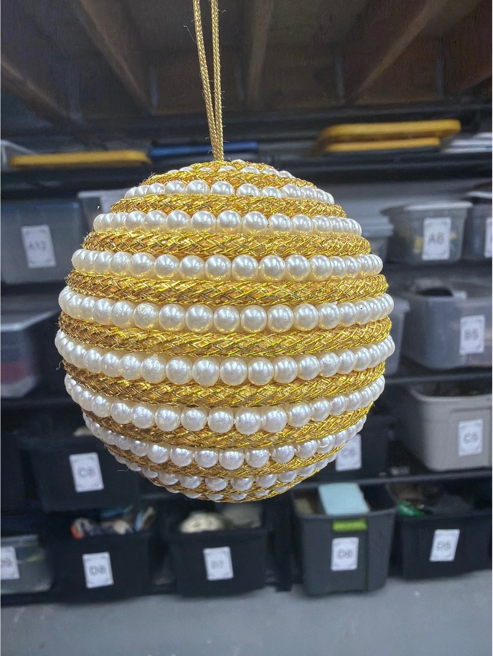 Silvestri Elegant Pearl & Gold Rope Ornament